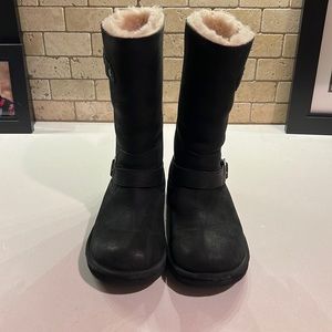 Size 9 ugg moto boots. Worn gently